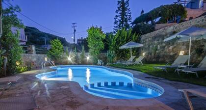 Grand complexe de villas 20 personnes, piscine privée vue mer