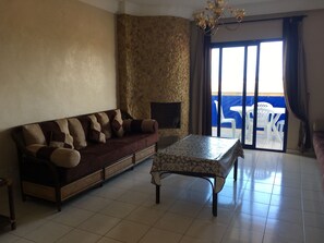TV, DVD player - Sea view, large swimming pool, penthouse in luxury residence (Unknown)