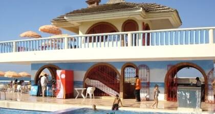 Meerblick, großer Pool, Penthouse in Luxusresidenz