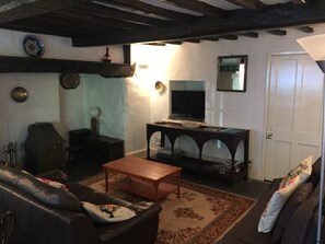 Télévision, cheminée