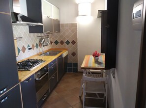 Refrigerador, horno, parrilla de estufa y lavavajillas