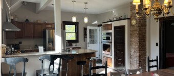 Historic charm in downtown Tryon; 18 Minutes from Tryon Intl Equestrian Center