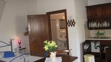 1 bedroom, internet, bed sheets