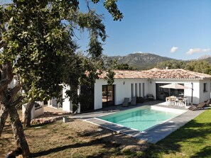 Piscine extérieure, piscine chauffée