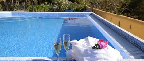 Ulkouima-allas, lämmitetty uima-allas