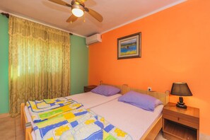1 bedroom, free WiFi, bed sheets - Apartments Lilic 5 / floor apartment (Donji Stoj)