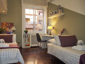2 bedrooms, desk, iron/ironing board, free WiFi