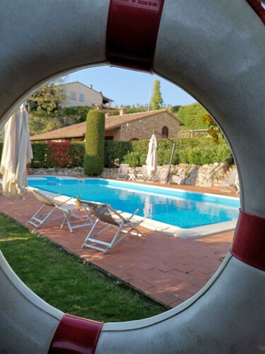 Charming ground floor apartment near San Gimignano and Volterra