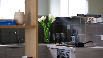 Fridge, microwave, oven, dishwasher