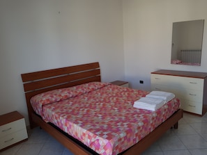 3 Schlafzimmer, Bügeleisen/Bügelbrett, kostenloses WLAN, Bettwäsche