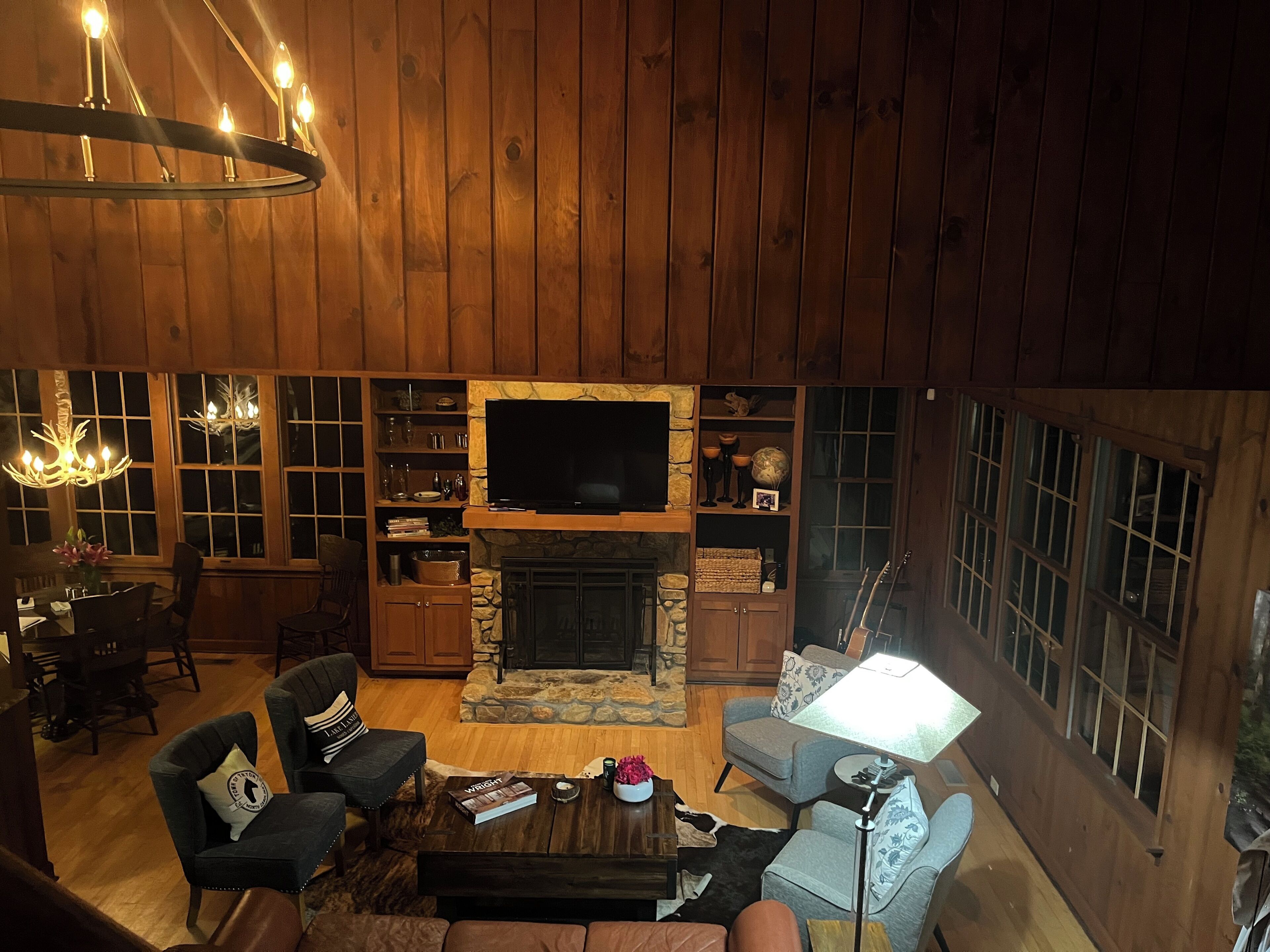 Smart TV, fireplace, books