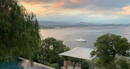 Villa piscine magnifique vue  a 180  sur mer Ă  100m. 12 couchages 6 SDB