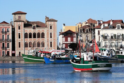 "Maison Oyan", merveilleusement ensoleillé et au milieu de la campagne ensoleillé 