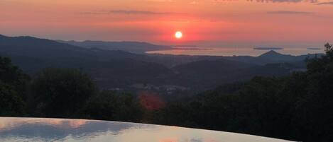 Piscine extérieure, piscine chauffée