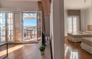 2 slaapkamers, een strijkplank/strijkijzer, gratis wifi, beddengoed