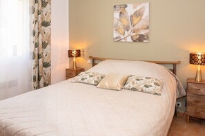 2 camere, ferro/asse da stiro, Wi-Fi gratuito, lenzuola