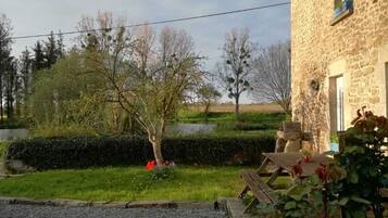 Enceinte de lâhĂ©bergement