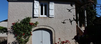 Quercy cottage on the farm --------------------------------------------- ---------