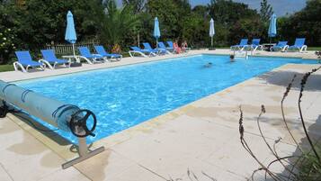 Piscine extérieure, piscine chauffée