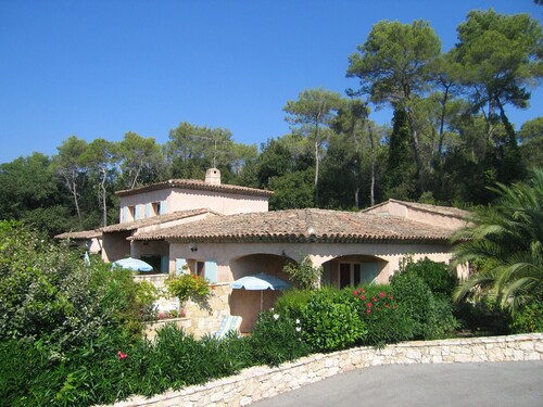 Charmantes Studio 2 Personen in einer Villa mit Terrasse und Garten