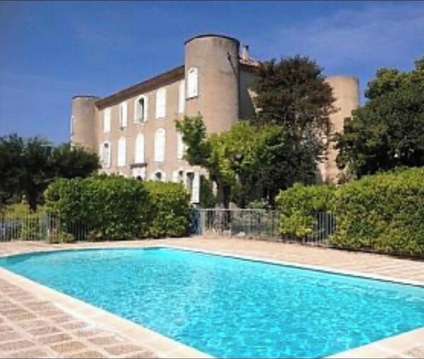 Piscine extérieure, piscine chauffée
