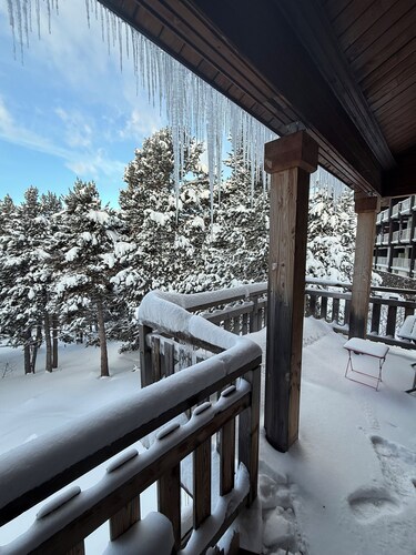 Véritable chalet en bois 8 personnes au centre de Font Romeu