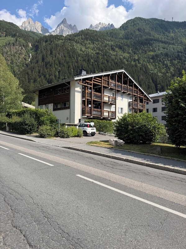 Exterior - APARTMENT IN CHAMONIX, 3 BEDROOMS, 288 Rue Helbronner, 74500 Chamonix (Chamonix-Mont-Blanc)