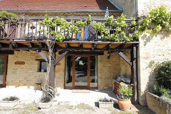 Exterior detail - Beautiful Cottage for maximum 4 people overlooking the Dordogne Valley (Puybrun)