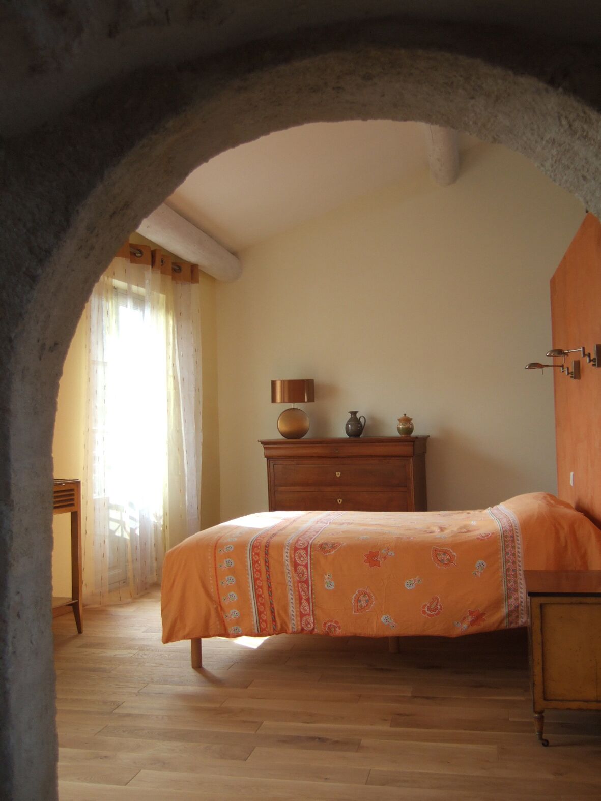 1 chambre, bureau, fer et planche à repasser, Wi-Fi gratuit