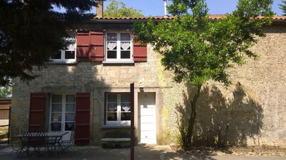 girls cottages Castera THE TIVOLI