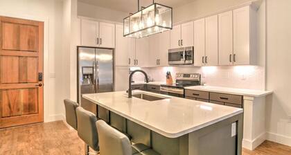 Light and Airy Downtown One Bedroom