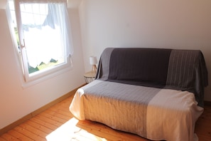 3 bedrooms, iron/ironing board, WiFi - Gite KERDANIEL 2Kms Beaches (Guisseny)