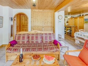 Living area - Champagny-en-Vanoise: Apt 5 rooms 9 pers, Terrace, Sheets & Cleaning Incl, Pets Allowed, WiFi (Champagny-en-Vanoise)