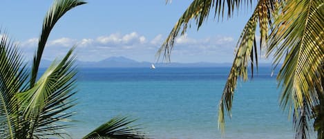 Una spiaggia nelle vicinanze