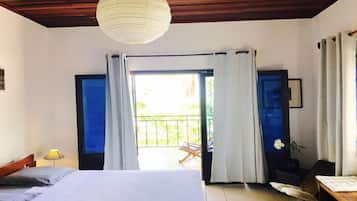 3 bedrooms, in-room safe, iron/ironing board, WiFi