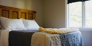 4 bedrooms, iron/ironing board, travel cot, WiFi