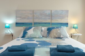 2 slaapkamers, een strijkplank/strijkijzer, gratis wifi, beddengoed