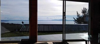 Lovely Cabin with panoramic view of the lake