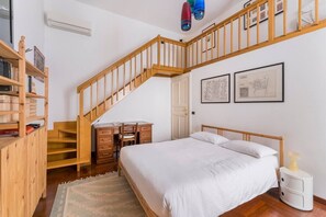 1 bedroom, desk, iron/ironing board, free WiFi