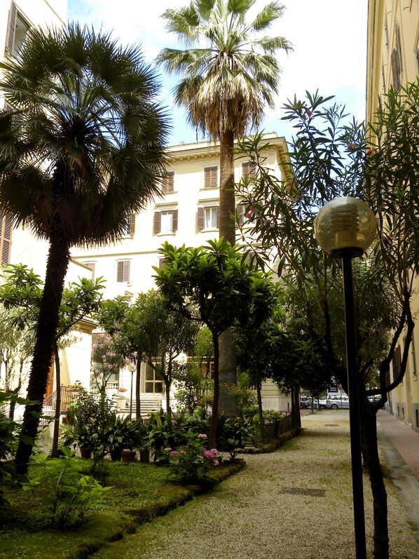 Property grounds - For My Friends B&B -Vatican - Starfish Suite: Room bath en-suite  (Roma)