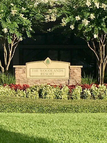 Red Door In The Woods Guest House