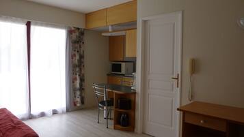 Coffres-forts dans les chambres, bureau, Wi-Fi gratuit