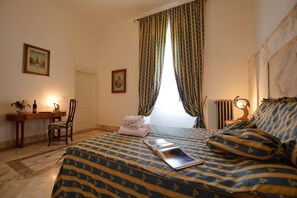 1 camera, accesso a Internet, lenzuola