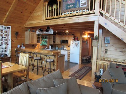 Hermoso registro personalizado Inicio "Bear Lodge"
