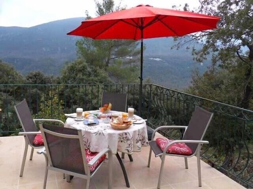 La Cigale Provence, Méounes,Provence verte, proche mer, calme, sans vis a vis