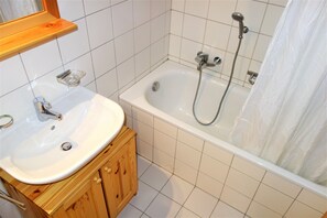 Bathtub