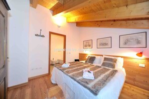2 bedrooms, in-room safe, iron/ironing board, WiFi