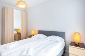 1 bedroom, iron/ironing board, travel cot, WiFi