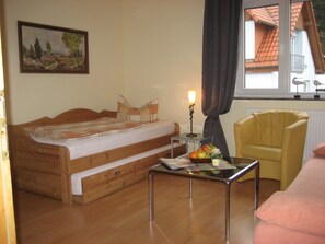 2 Schlafzimmer, Bügeleisen/Bügelbrett, Reisekinderbett, WLAN