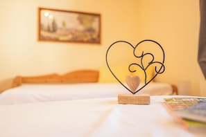 2 bedrooms, iron/ironing board, travel cot, WiFi